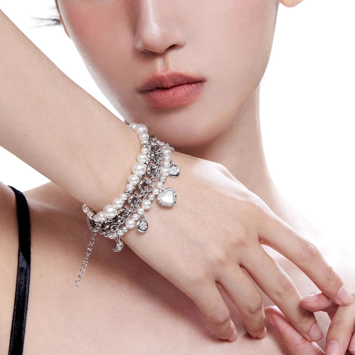 Oriental Love Natural Butterfly Shell Bracelet