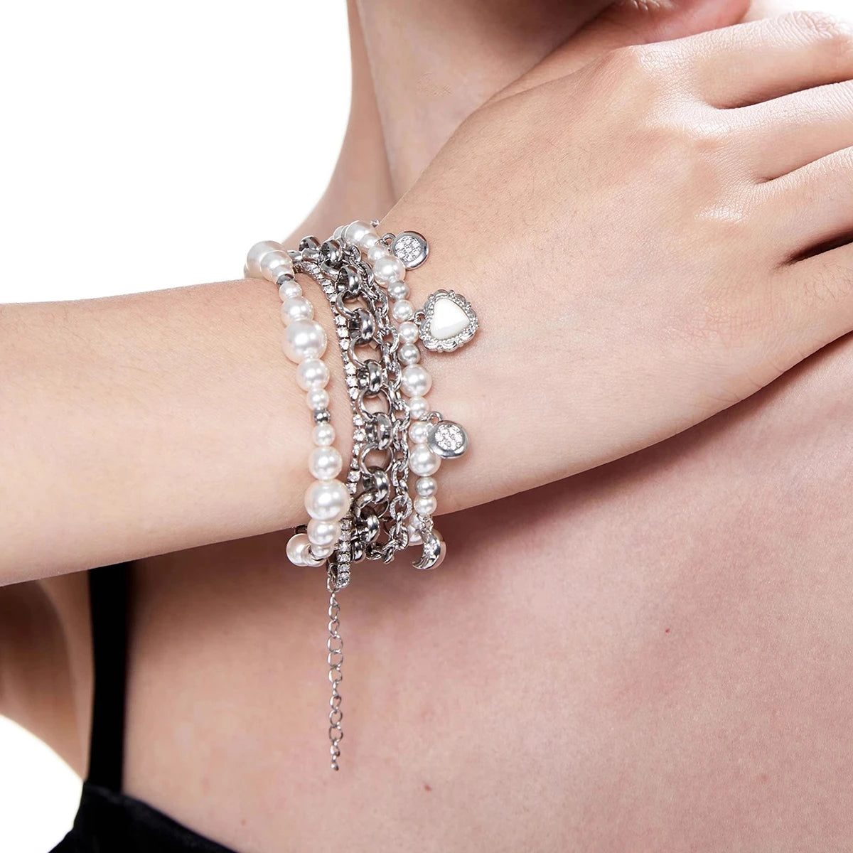 Oriental Love Natural Butterfly Shell Bracelet