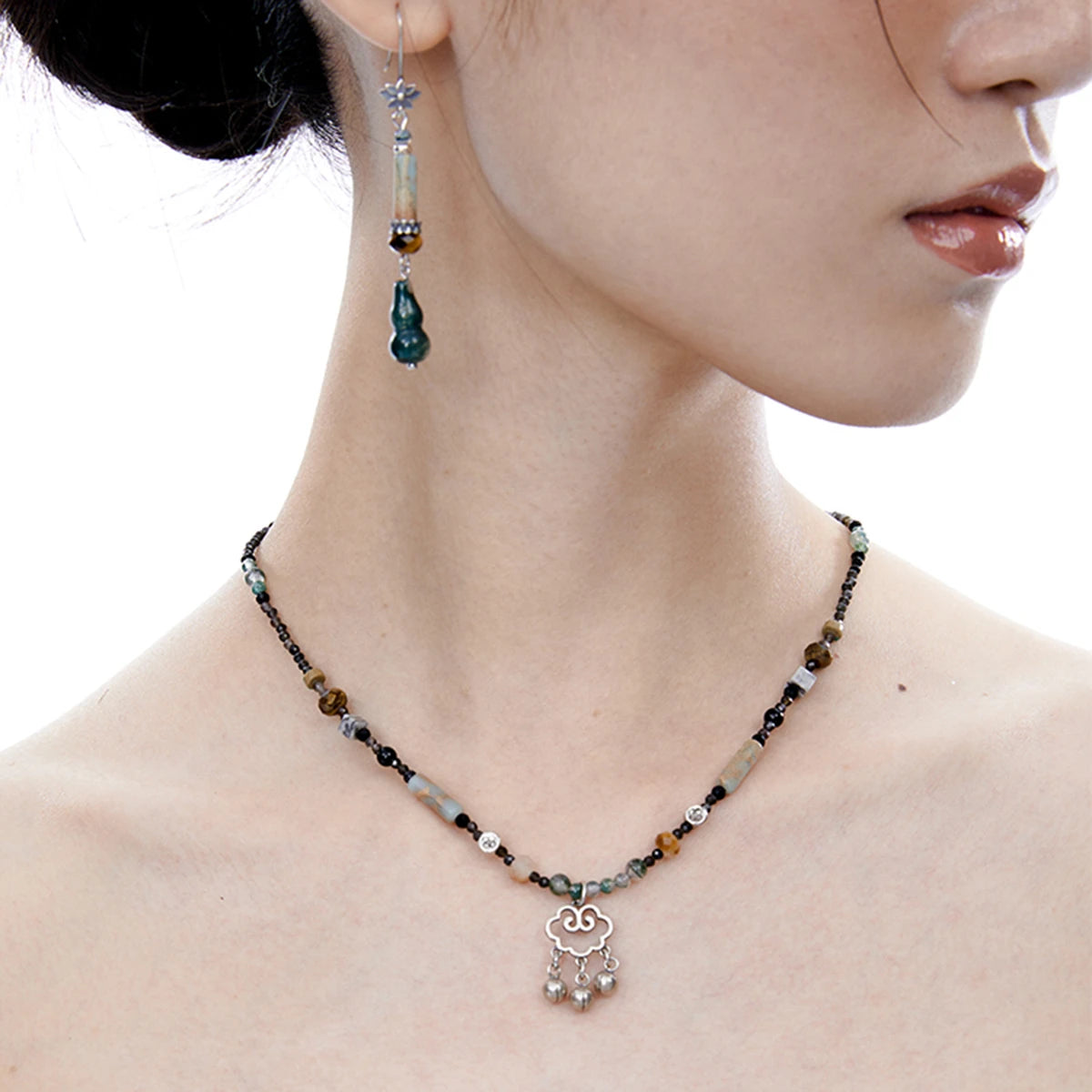 Tibetan Energy: Suzhou Vintage Handcrafted Agate Necklace